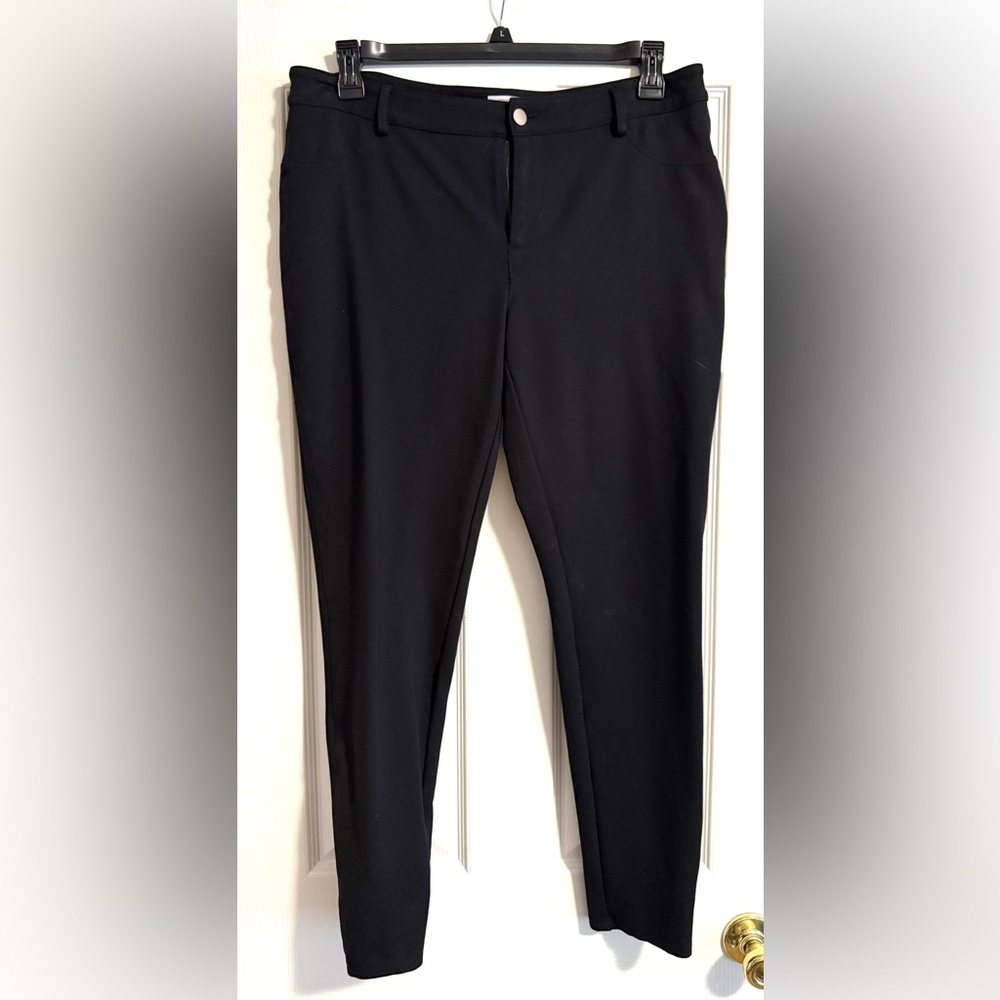 crown & ivy Black Pull-On Stretch Pants